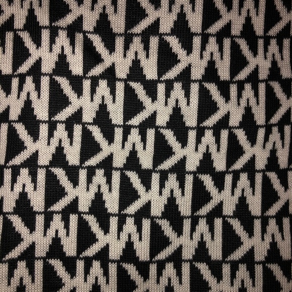 Michael kors infinity scarf - Picture 2 of 3